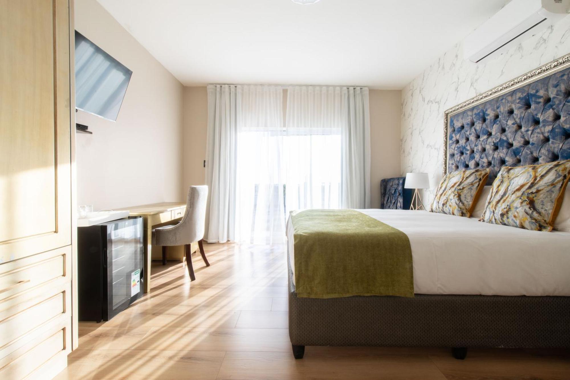 Dolphin Bay Boutique Hotel And Spa Port Elizabeth Exteriör bild