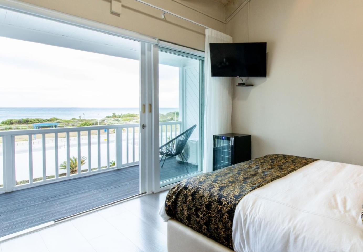 Dolphin Bay Boutique Hotel And Spa Port Elizabeth Exteriör bild